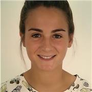 Profesora de educación primaria ofrece refuerzo por las tardes para ayudar a los peques en todo lo que sea necesario